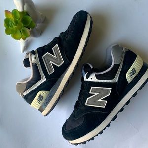 New Balance 574 Women's Shoe Size 6